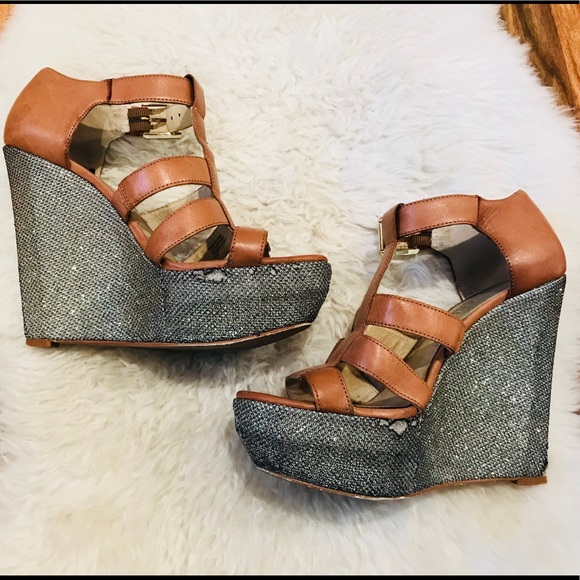 Michael Kors Leather Wedges 😍 - Picture 5 of 7